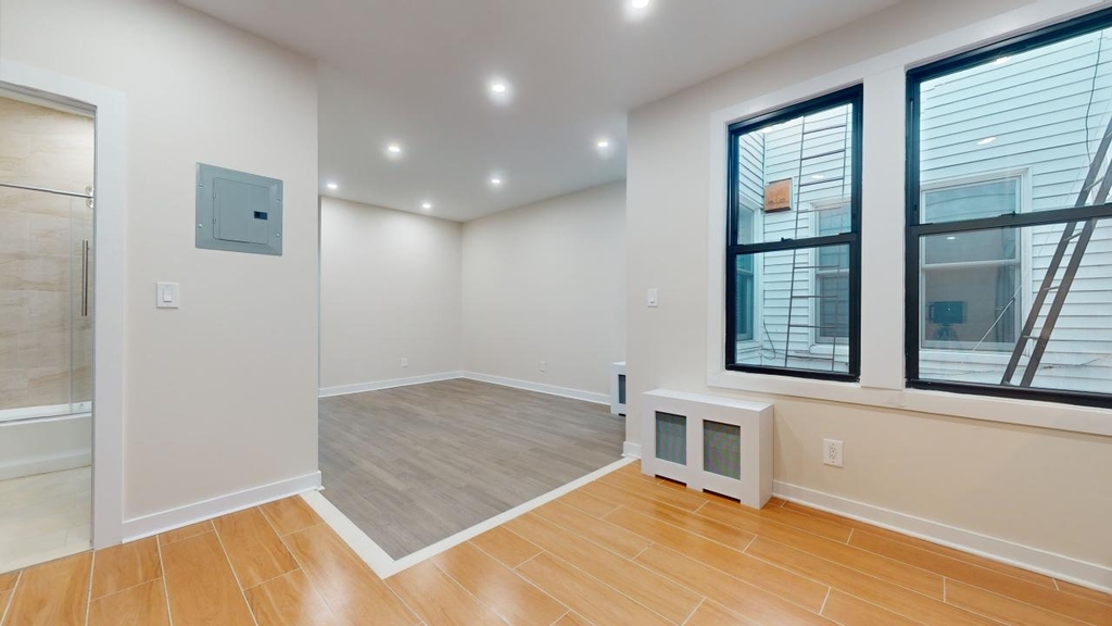 104-12 Metropolitan Avenue - Photo 4