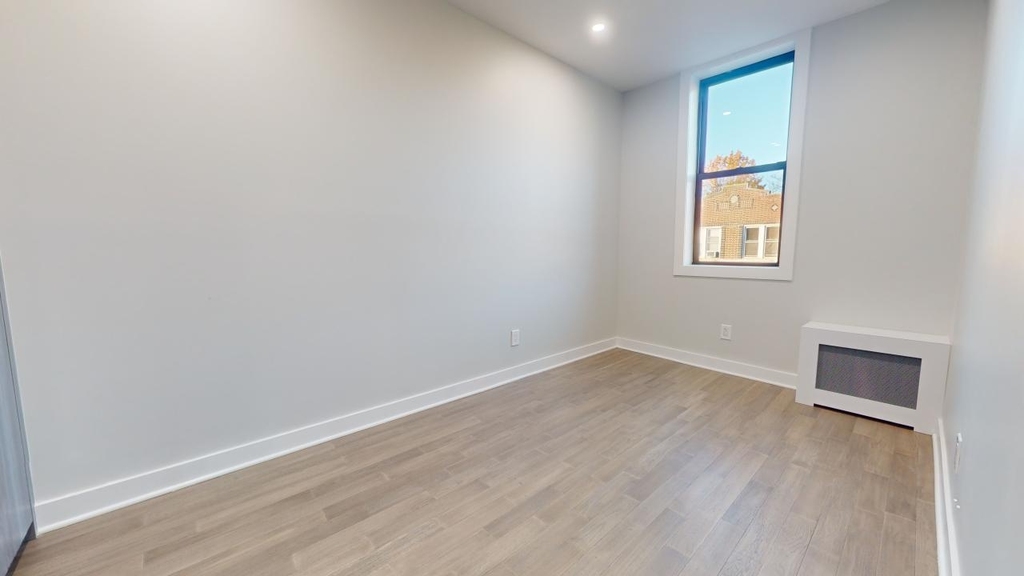 104-12 Metropolitan Avenue - Photo 12