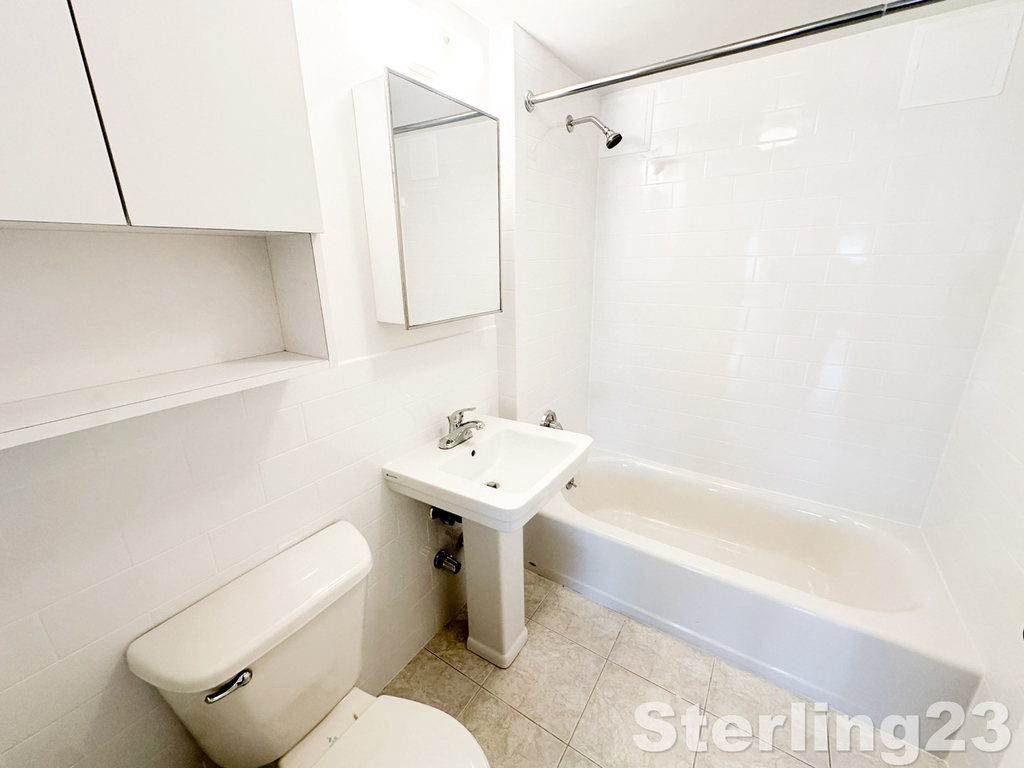 31-64 21st Street - Photo 5