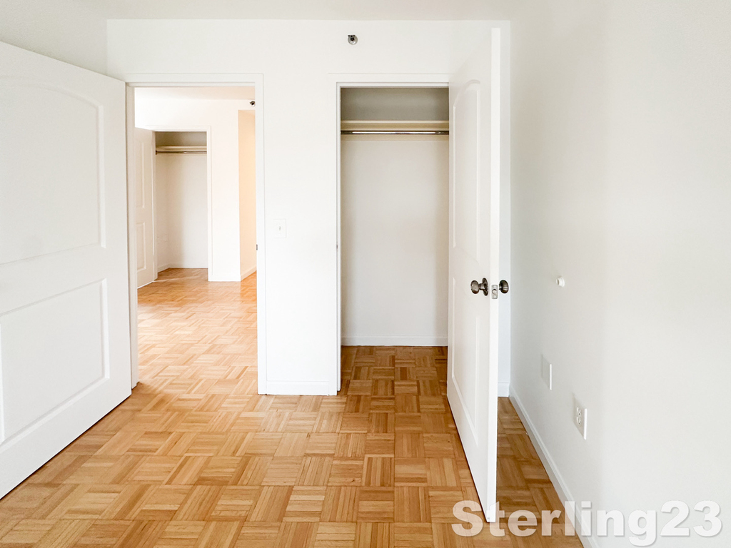 31-64 21st Street - Photo 4