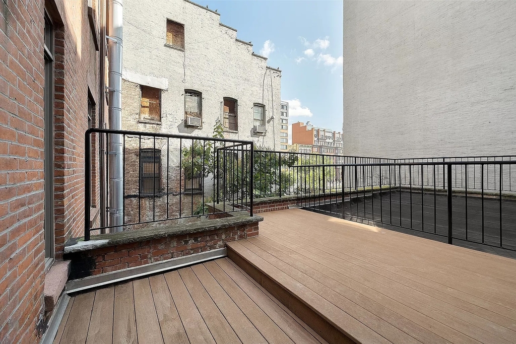 1937 Madison Avenue - Photo 6