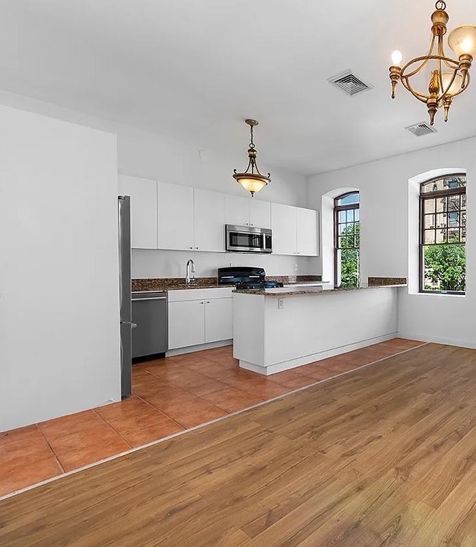 1937 Madison Avenue - Photo 3