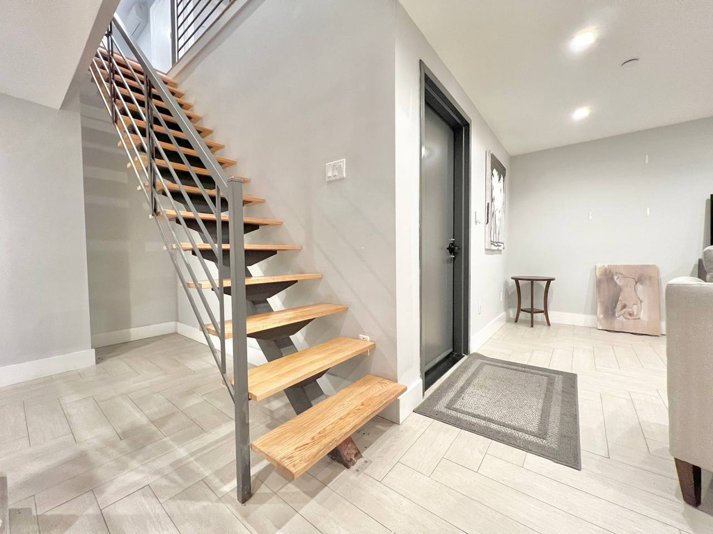 717 Dekalb Avenue - Photo 7