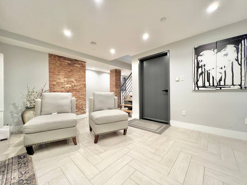 717 Dekalb Avenue - Photo 6