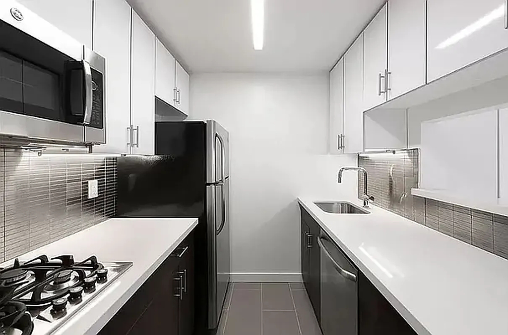 184 Lexington Avenue - Photo 2