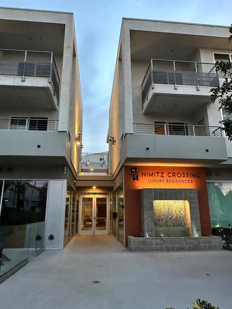 3909 Voltaire St - Photo 15