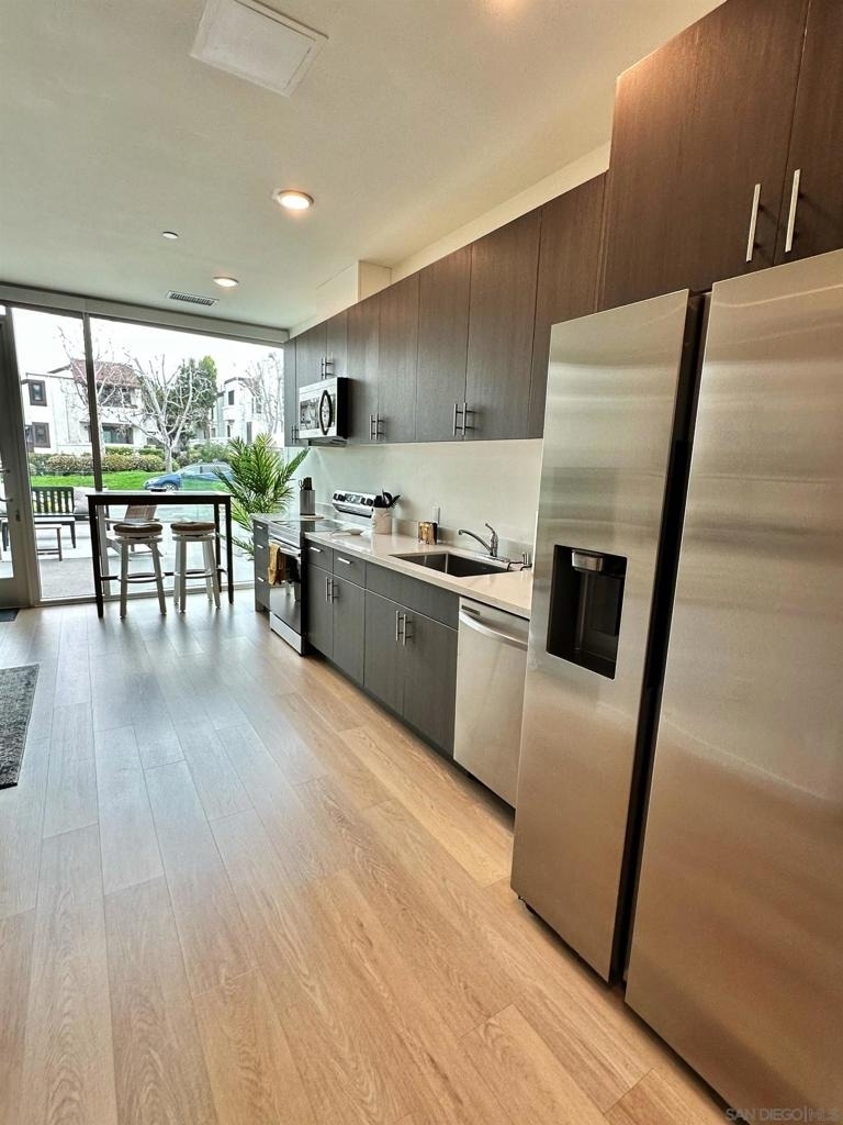 3909 Voltaire St - Photo 3