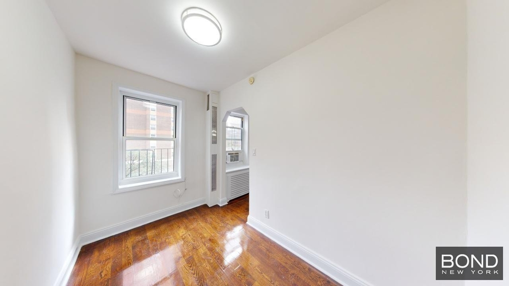 Second Avenue - Photo 10