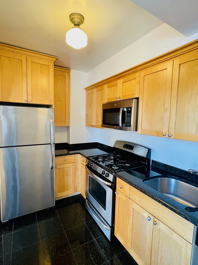 95 Christopher Street - Photo 9