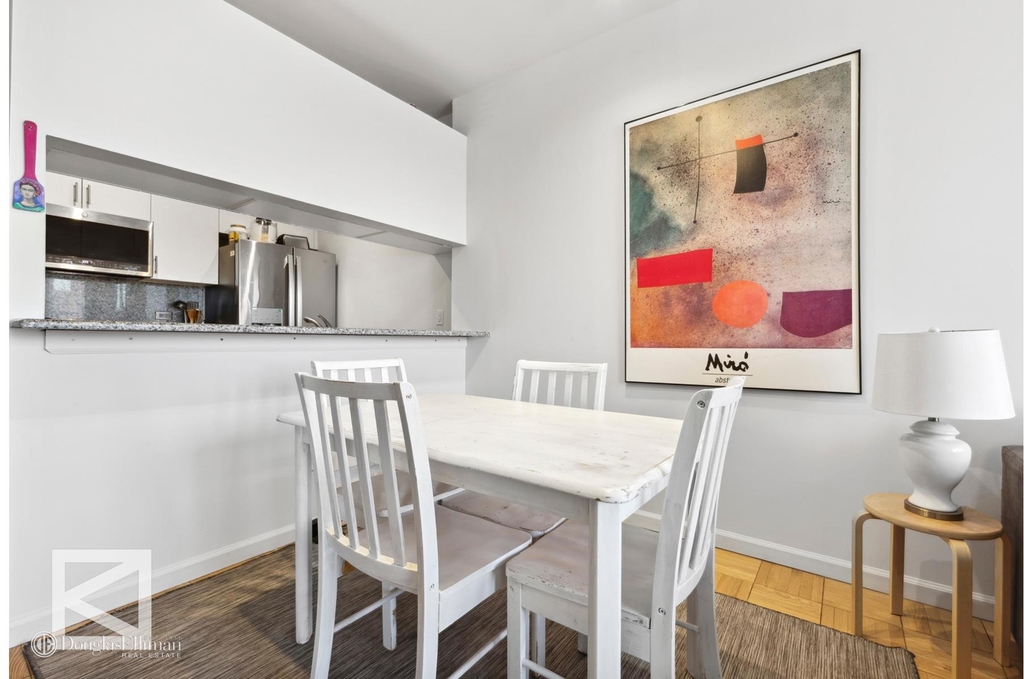 1775 York Ave - Photo 4