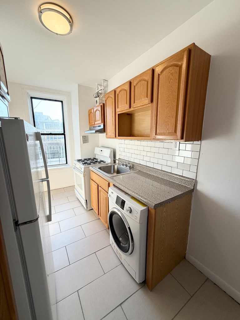 660 West 180th Street - Photo 1
