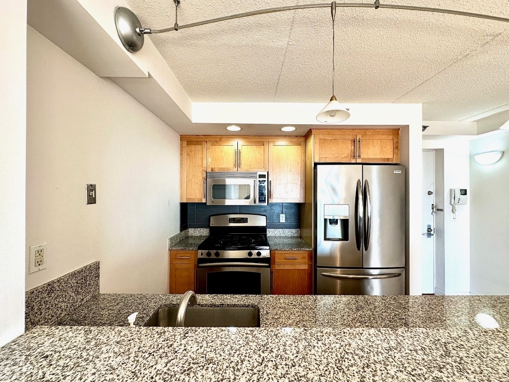 53 Boerum Pl - Photo 3