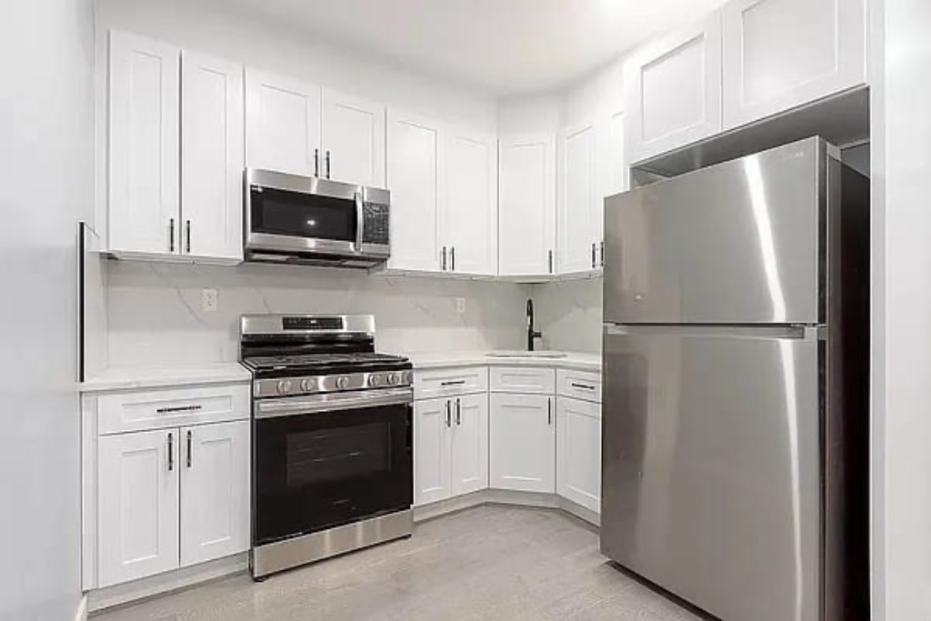 1222 St Johns Pl - Photo 2