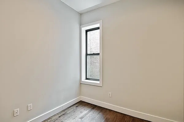 285 Cornelia Street - Photo 5