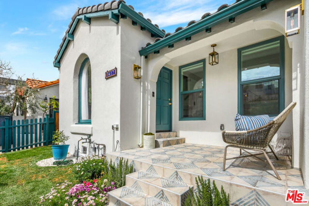 8417 W 1st Street - Photo 0