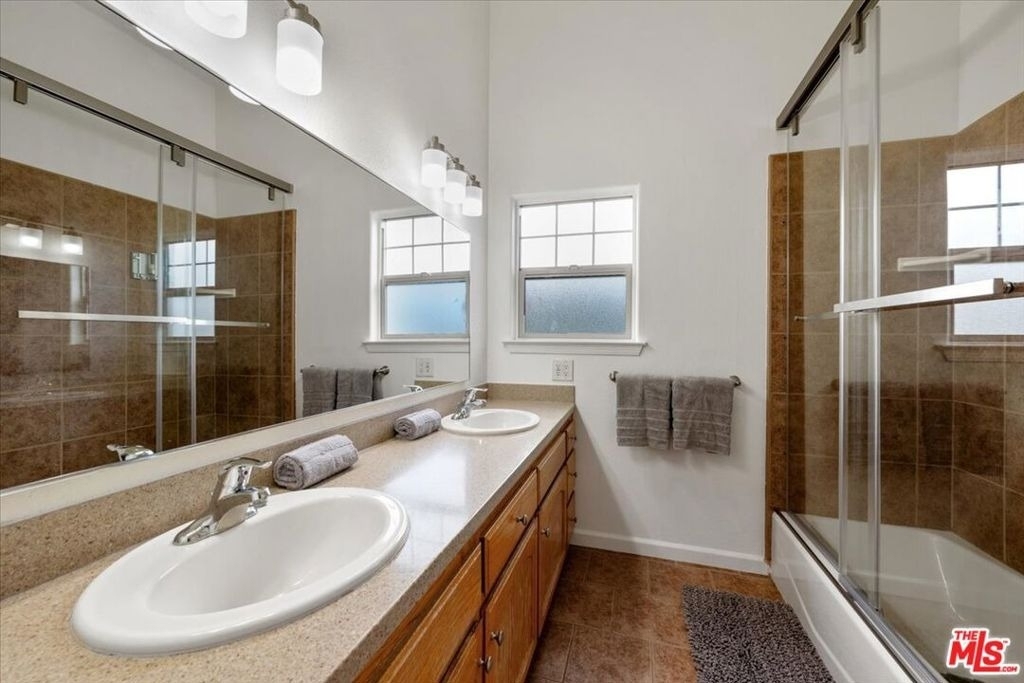 230 Hans Place - Photo 26