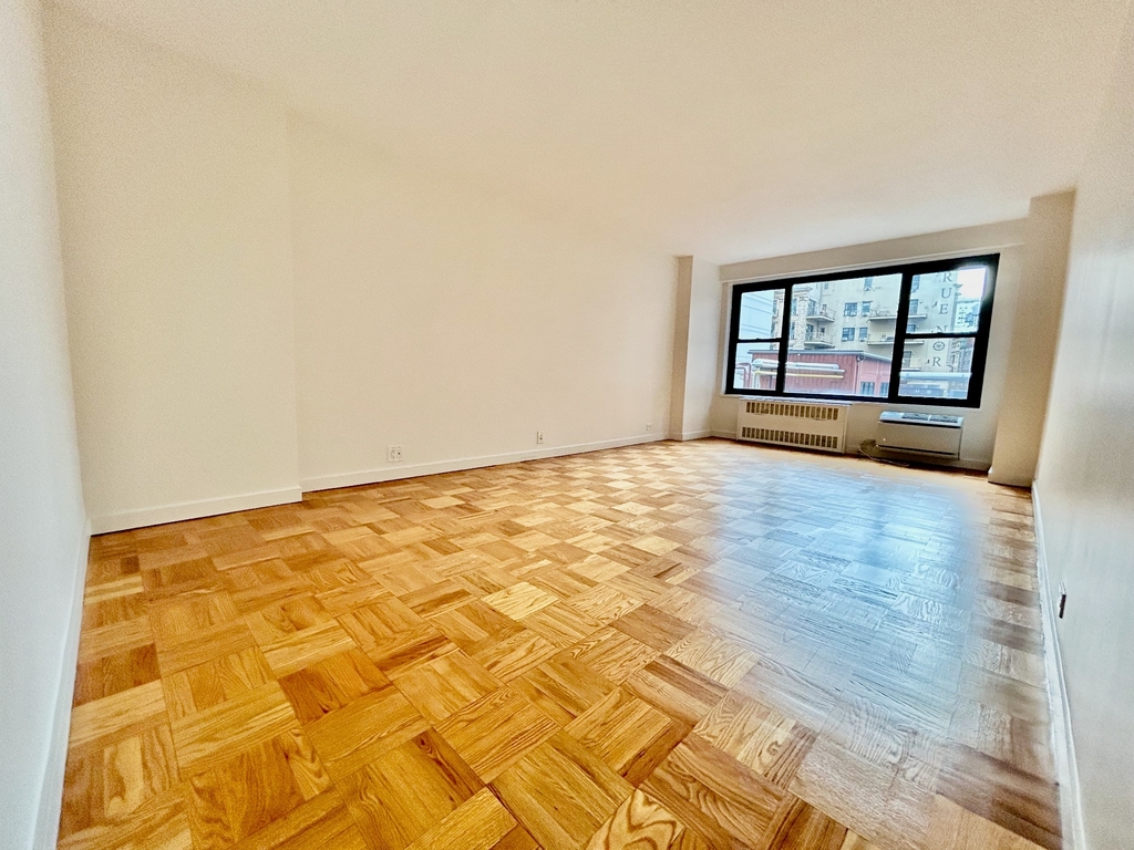 145 4th Avenue - Photo 0