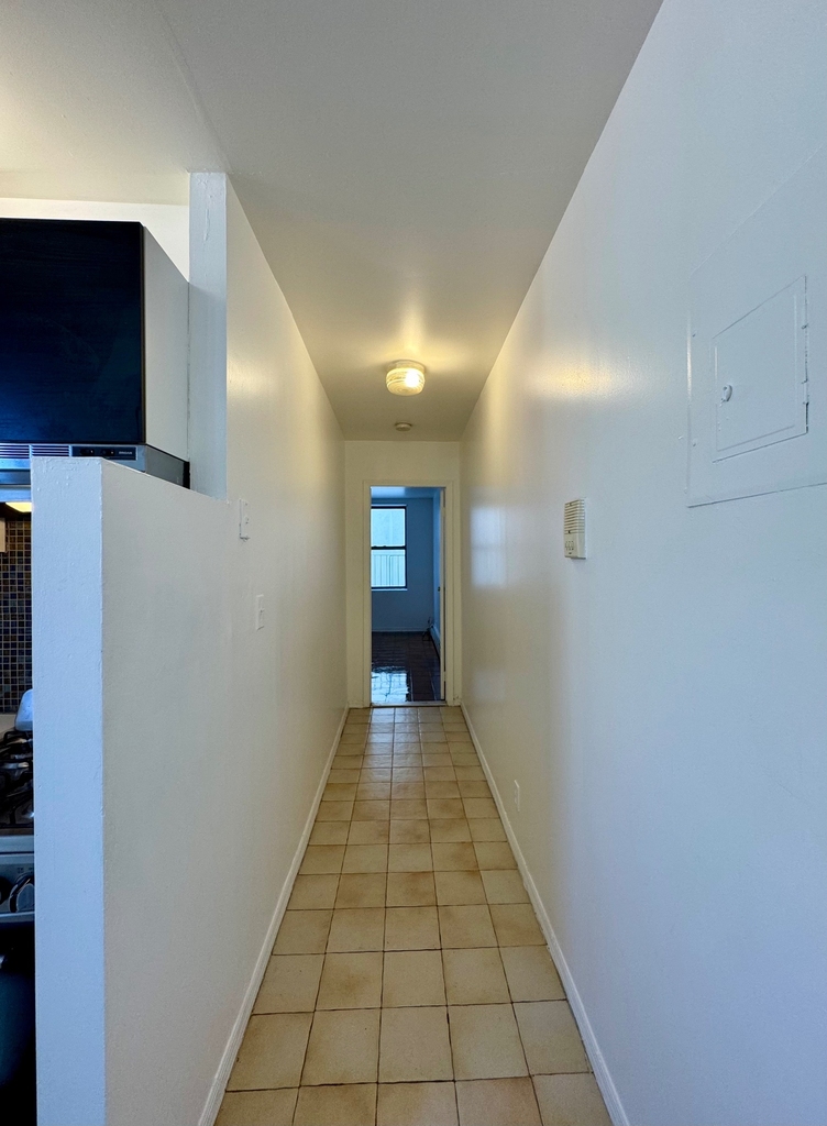 2148 2nd Avenue - Photo 4