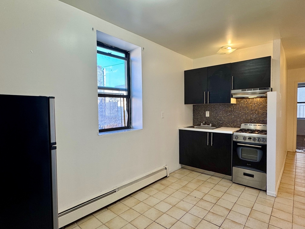 2148 2nd Avenue - Photo 8
