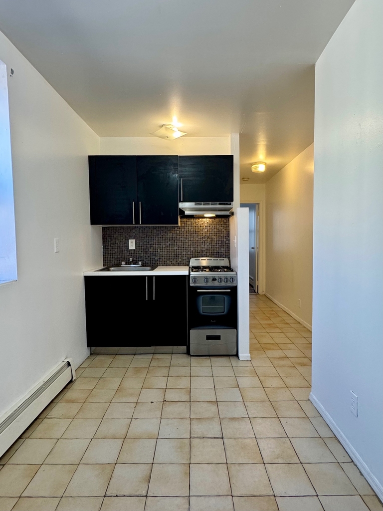 2148 2nd Avenue - Photo 5