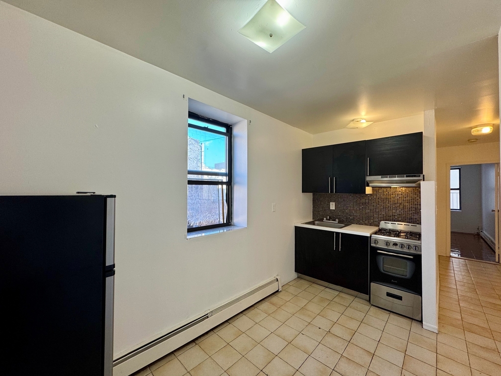 2148 2nd Avenue - Photo 9