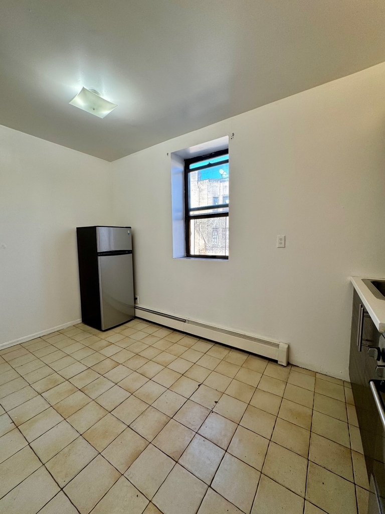 2148 2nd Avenue - Photo 1