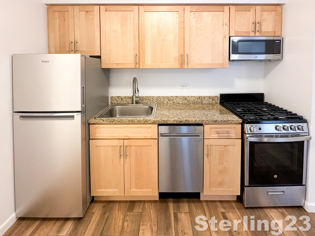 31-72 31st Street - Photo 2