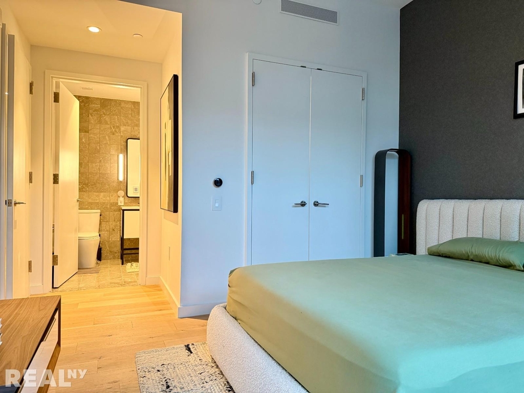 29 Huron St - Photo 6