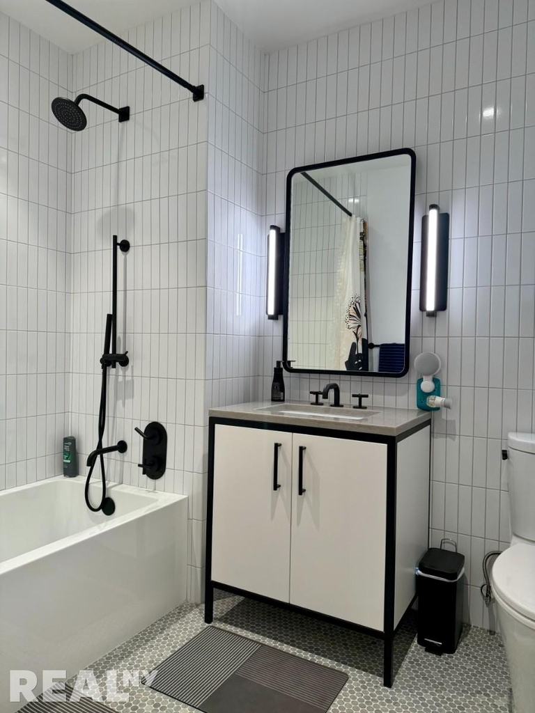 29 Huron St - Photo 10