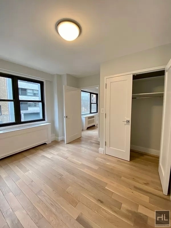 East 33rd Street - Photo 5