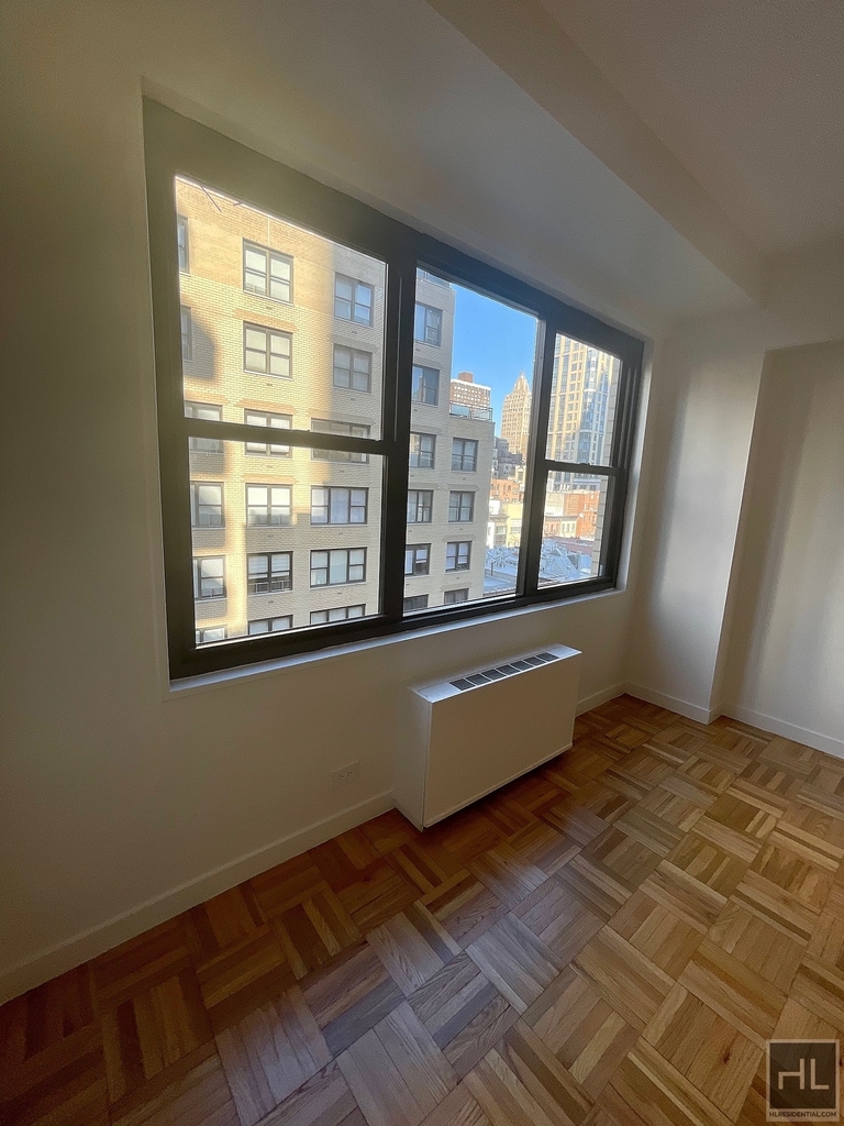 East 49 Street - Photo 26