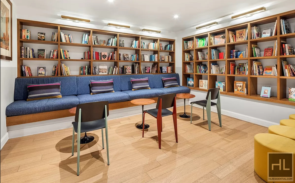 East 54 Street - Photo 16