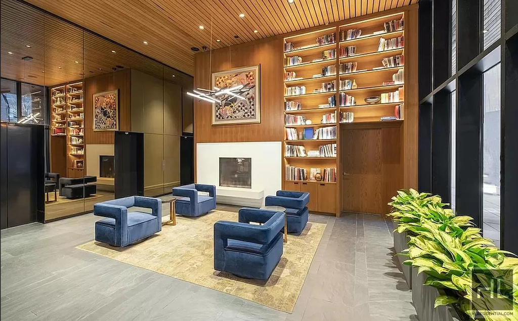 East 54 Street - Photo 20