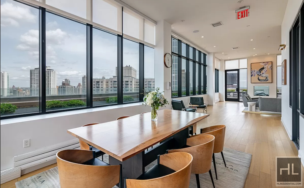East 54 Street - Photo 15