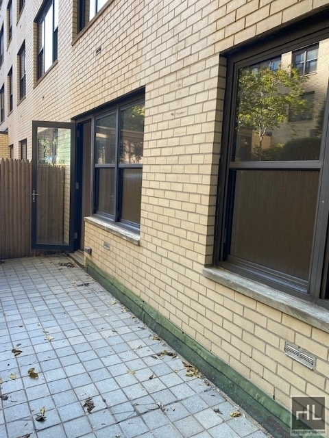 East 49 Street - Photo 5