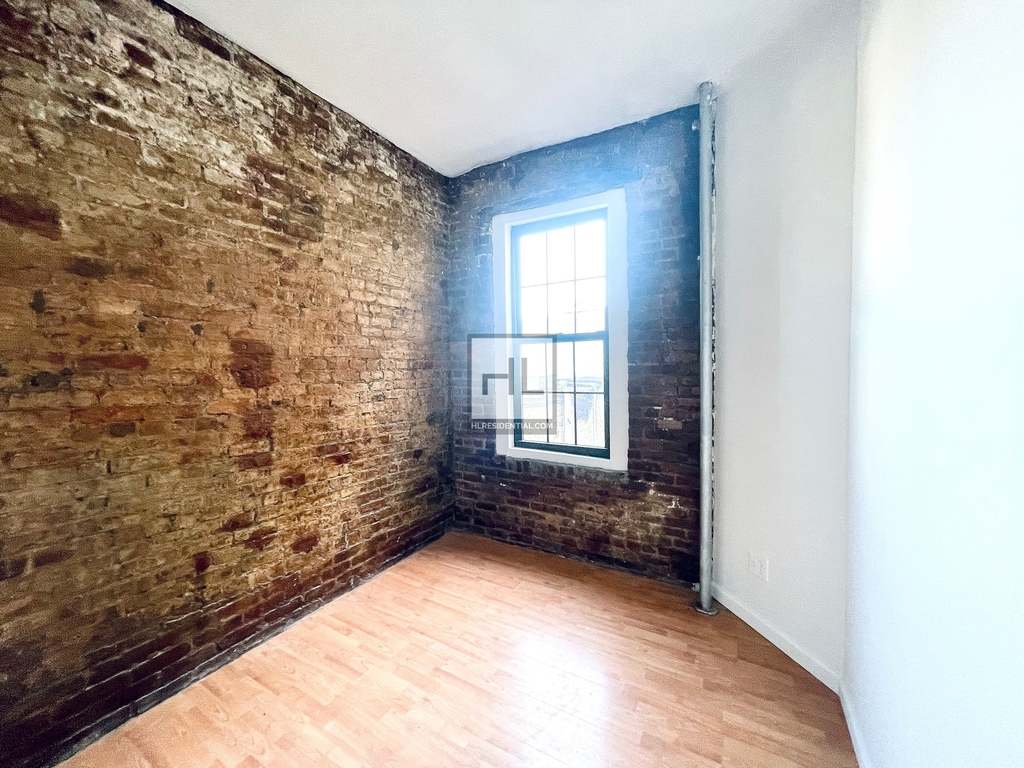 East 13 Street - Photo 14