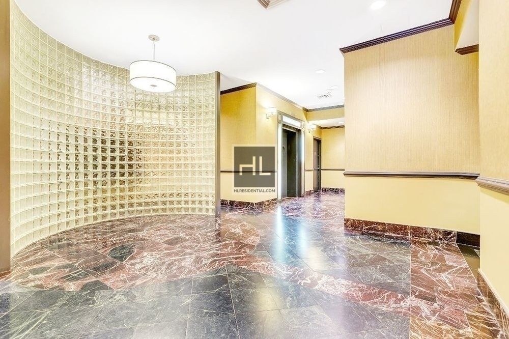East 37 Street - Photo 6