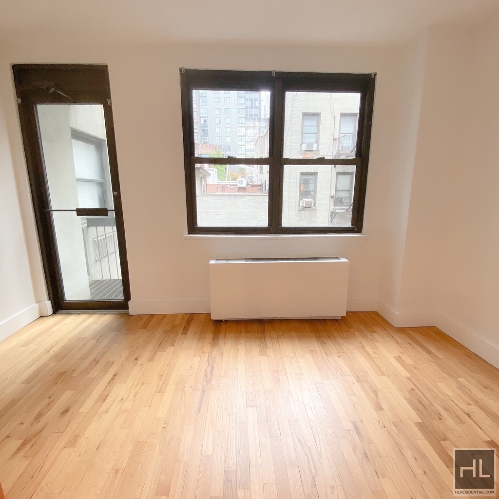 East 37 Street - Photo 3