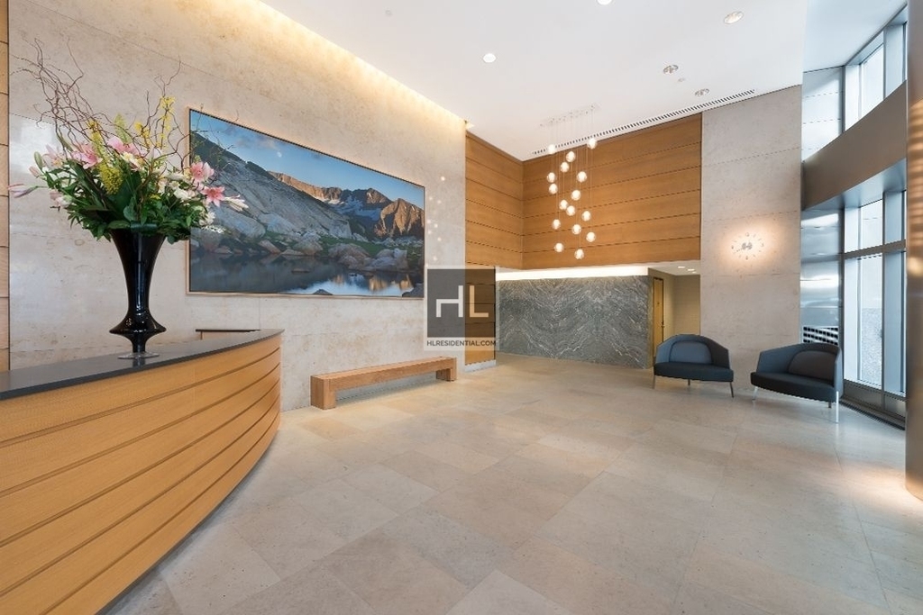 East 44th Street - Photo 3