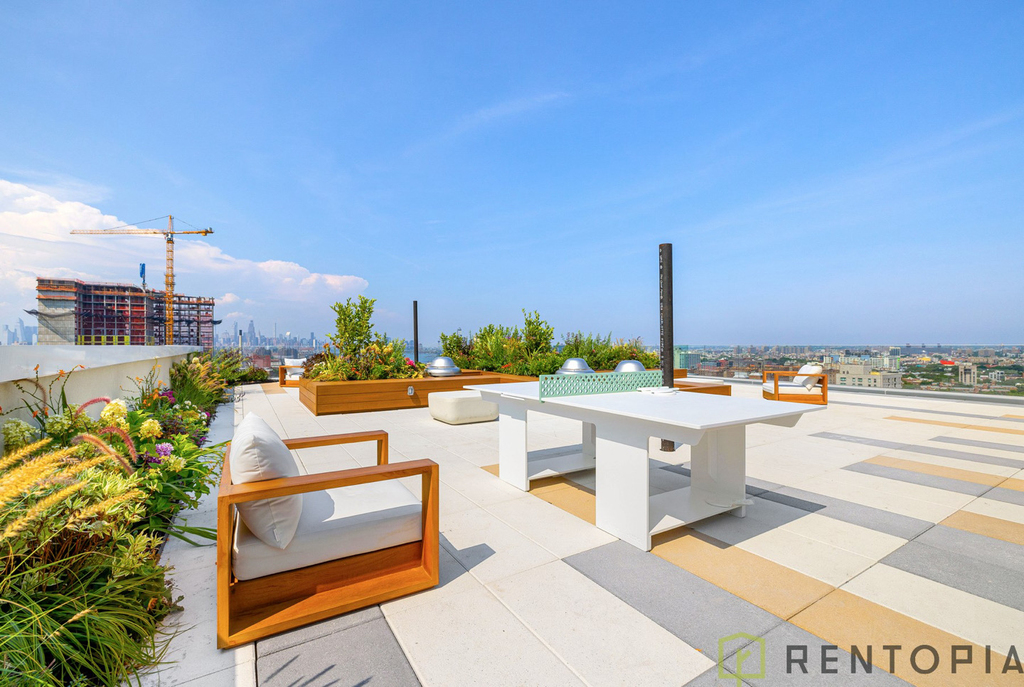 99 Fleet Place - Photo 6