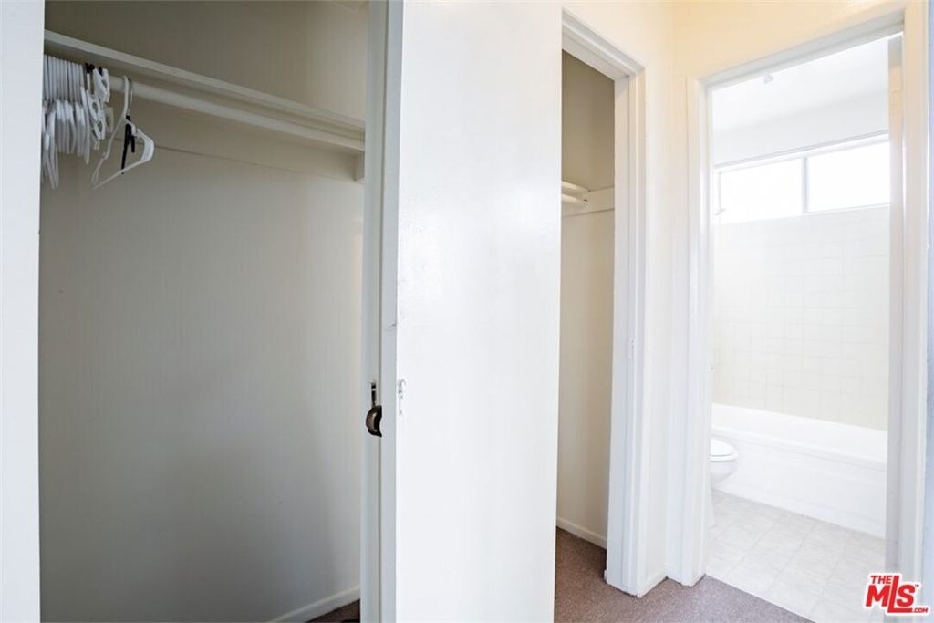 571 Fairview Avenue - Photo 3