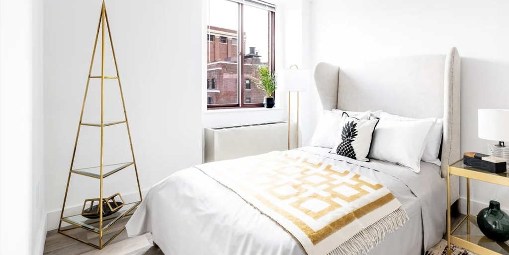 444 West 35th Street - Photo 4