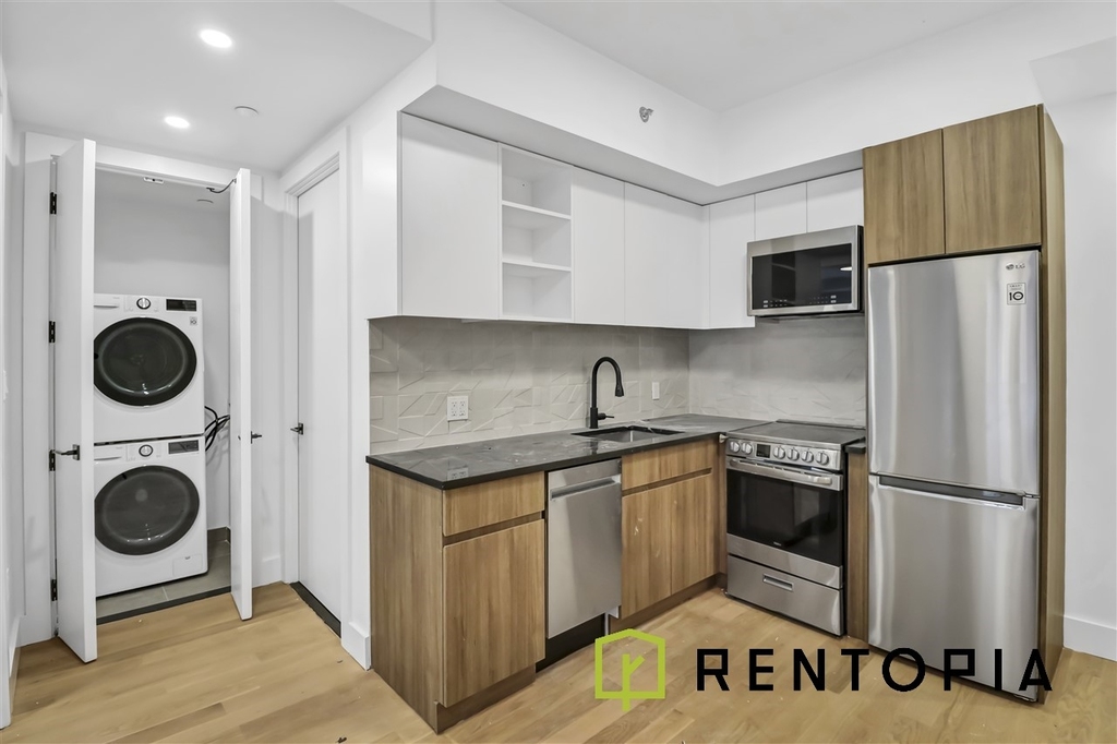 209 North 11th Street - Photo 1