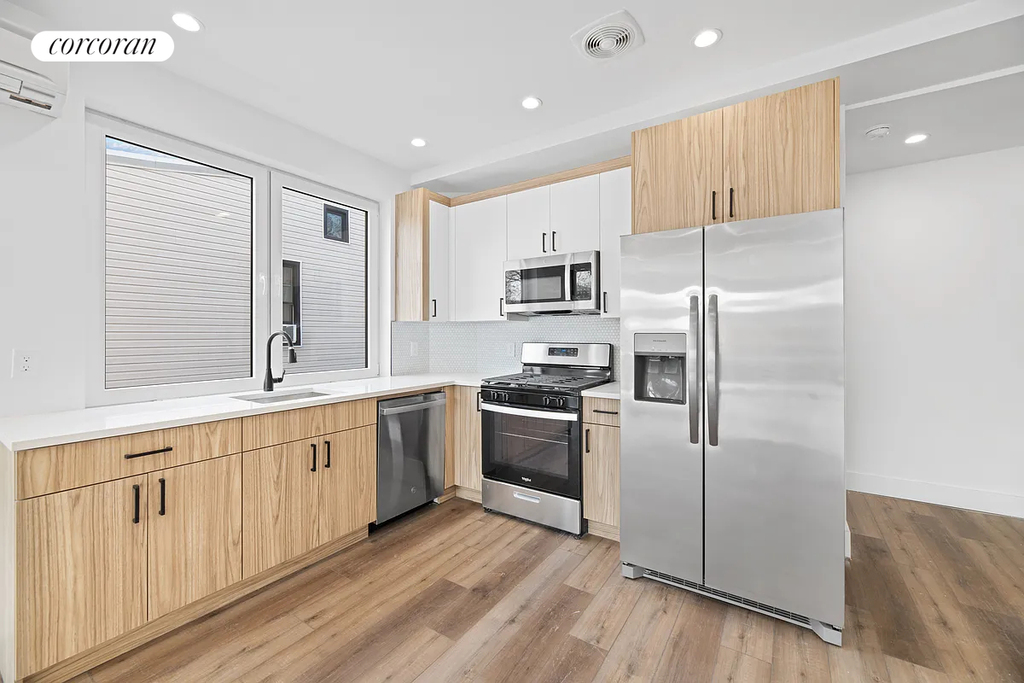 2454 E 15th St - Photo 1