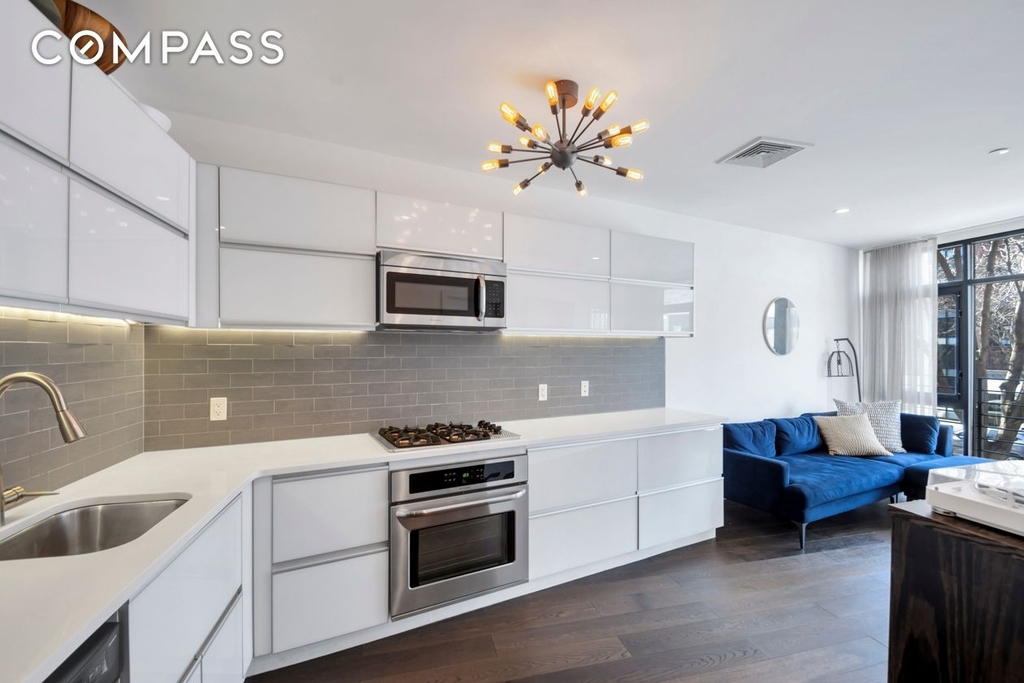 179 Woodpoint Rd - Photo 11