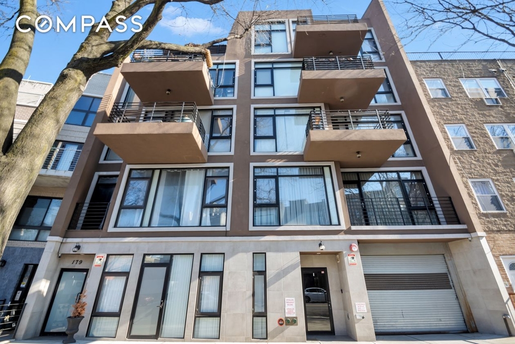 179 Woodpoint Rd - Photo 14