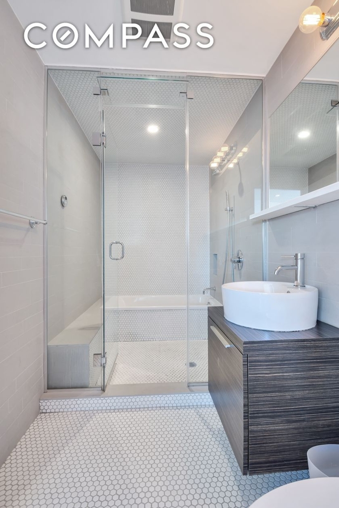179 Woodpoint Rd - Photo 4