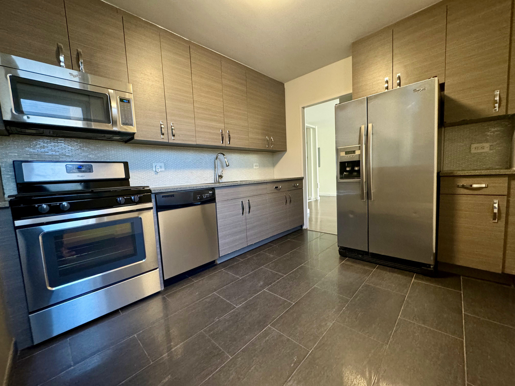 East 34th Street - Photo 4