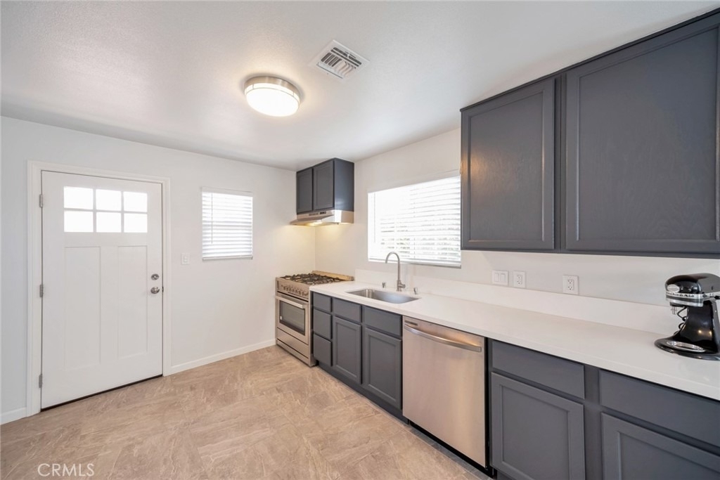 17609 Covello Street - Photo 3