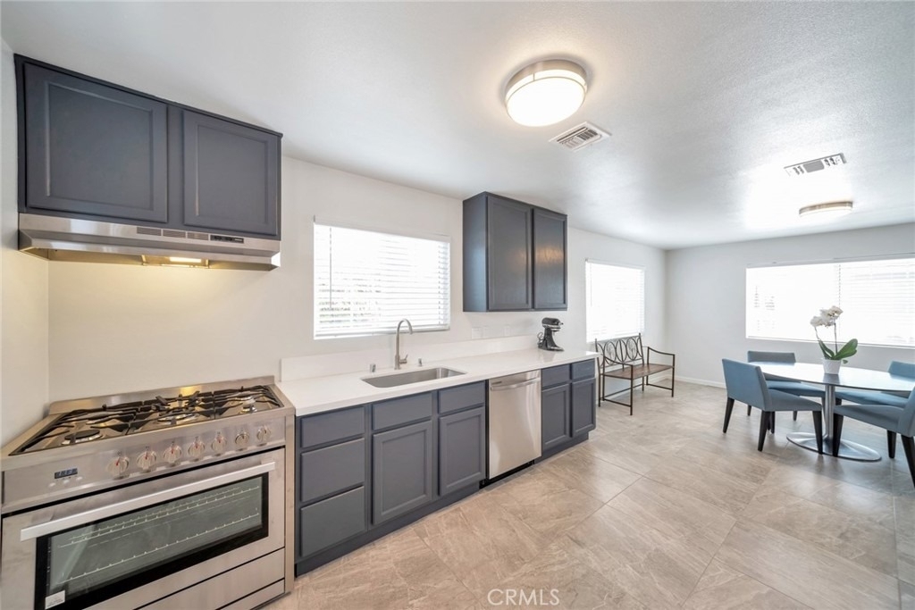 17609 Covello Street - Photo 4
